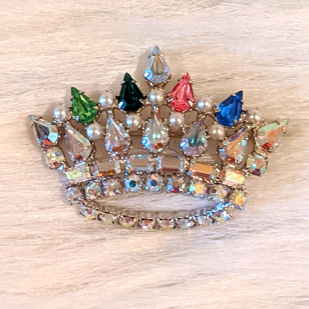 Vtg David Rhinestone Faux Pearl Crown Brooch